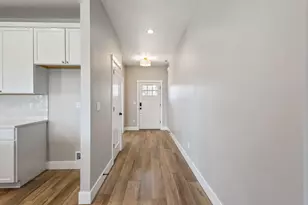 420 SE Manzanita Dr, Madras, OR 97741 - Photo 4