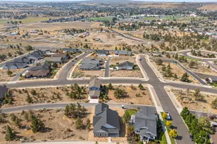 420 SE Manzanita Dr, Madras, OR 97741 - Photo 34