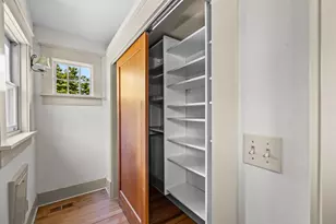 305 NW Columbia St, Bend, OR 97703 - Photo 26