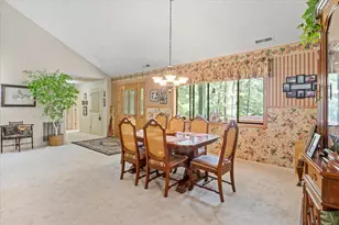 198 Rossier Ln, Grants Pass, OR 97527 - Photo 8