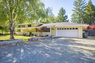 255 Queens Branch Rd, Rogue River, OR 97537 - Photo 40