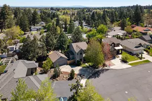 2642 NE Keats Dr, Bend, OR 97701 - Photo 32