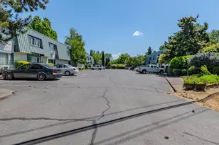 349 W Pine St, Central Point, OR 97502 - Photo 6