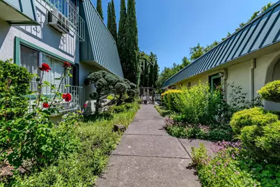349 W Pine Street, Central Point, OR 97502 - Photo 1