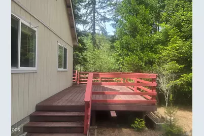 261 Fay Lane, Wolf Creek, OR 97497 - Photo 4