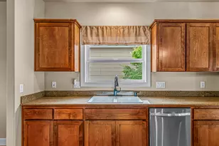 1135 Shake Dr, Central Point, OR 97502 - Photo 10