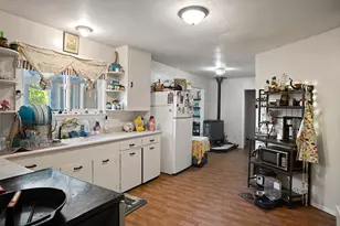 251 W Savage Creek Rd, Grants Pass, OR 97527 - Photo 36