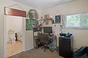 251 W Savage Creek Rd, Grants Pass, OR 97527 - Photo 24