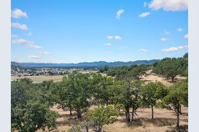 510 Chateau Drive, Eagle Point, OR 97524 - Photo 10