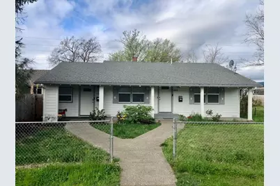 441 N 1st Street, Central Point, OR 97502 - Photo 1