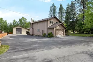 4627 E Evans Creek Rd, Rogue River, OR 97537 - Photo 2