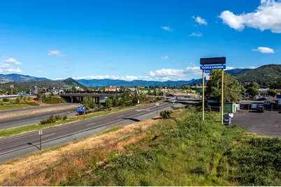 Or-66, Ashland, OR 97520 - Photo 16
