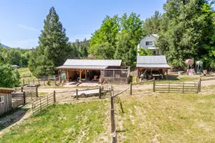 6180 Little Applegate Rd, Jacksonville, OR 97530 - Photo 46