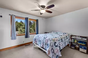 67480 Cloverdale Rd, Bend, OR 97703 - Photo 48