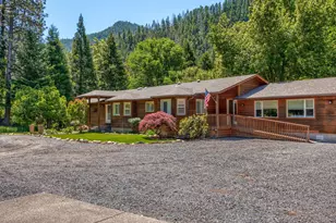 13719 Hwy 238, Jacksonville, OR 97530 - Photo 12