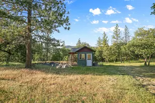 448 Wren Ridge Dr, Eagle Point, OR 97524 - Photo 36