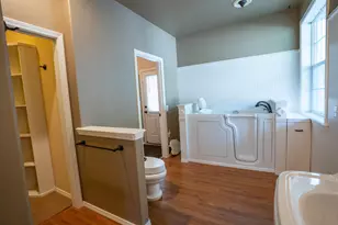 2080 Swingle Rd, Trail, OR 97541 - Photo 14