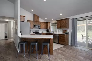 55659 Swan Rd, Bend, OR 97707 - Photo 8