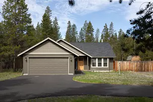55659 Swan Rd, Bend, OR 97707 - Photo 2