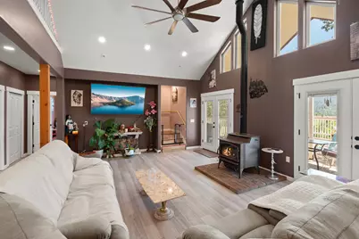 5619 Butte Falls Highway, Eagle Point, OR 97524 - Photo 10