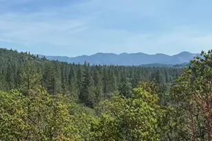 500 Cumberland Dr, Grants Pass, OR 97527 - Photo 1