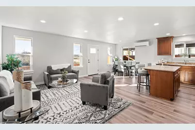 4730 Gebhard Road, Central Point, OR 97502 - Photo 4