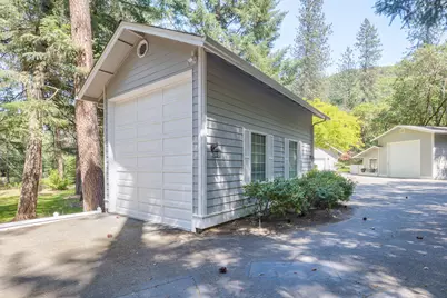 970 Wards Creek Road, Rogue River, OR 97537 - Photo 4