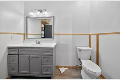 25 N Main Street #B, Ashland, OR 97520 - Photo 12