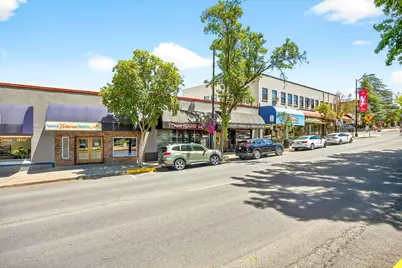 25 N Main Street #B, Ashland, OR 97520 - Photo 4