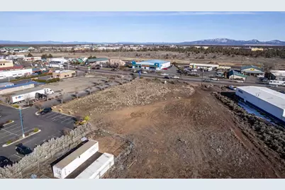 2285 S Hwy 97, Redmond, OR 97756 - Photo 10