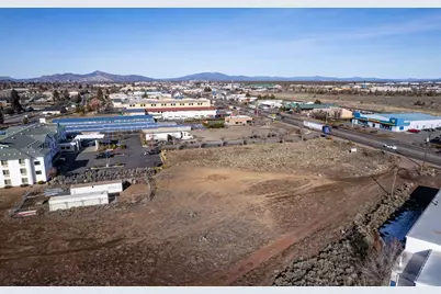 2285 S Hwy 97, Redmond, OR 97756 - Photo 12