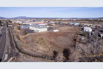 2285 S Hwy 97, Redmond, OR 97756 - Photo 22