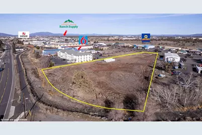 2285 S Hwy 97, Redmond, OR 97756 - Photo 20