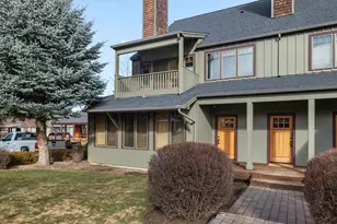 568 W Jefferson Ave, Sisters, OR 97759 - Photo 2