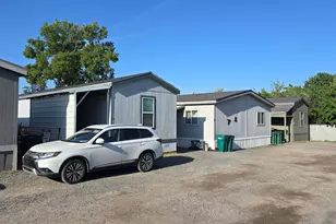 1604 Hope St, Klamath Falls, OR 97603 - Photo 2