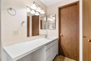 57012 Tennis Village Ln, Sunriver, OR 97707 - Photo 12