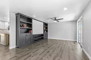 1560 Cambridge Cir, Medford, OR 97504 - Photo 8