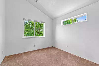 411 N Mountain Avenue, Ashland, OR 97520 - Photo 12