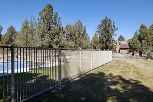 1987 Redtail Hawk Dr, Redmond, OR 97756 - Photo 28