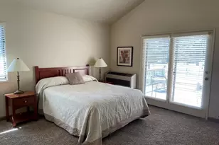 1987 Redtail Hawk Dr, Redmond, OR 97756 - Photo 12