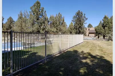 1987 Redtail Hawk Drive #RV16C, Redmond, OR 97756 - Photo 32