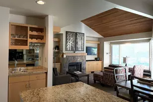 1987 Redtail Hawk Dr, Redmond, OR 97756 - Photo 34