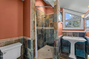 1166 NW Redfield Cir, Bend, OR 97703 - Photo 32