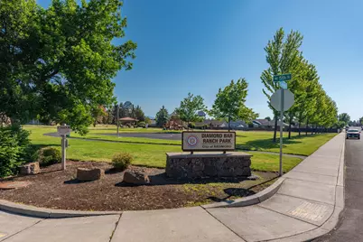 805 NE Redwood Avenue, Redmond, OR 97756 - Photo 30