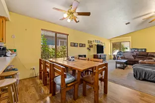 1986 SW Betty Ln, Grants Pass, OR 97526 - Photo 4