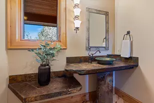 16921 Lady Caroline Dr, Sisters, OR 97759 - Photo 40