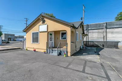 420 S Central Avenue, Medford, OR 97501 - Photo 2