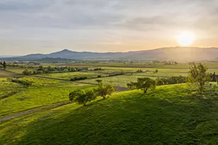 939 Carpenter Hill Rd, Medford, OR 97501 - Photo 10