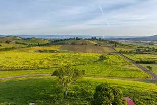 939 Carpenter Hill Rd, Medford, OR 97501 - Photo 12