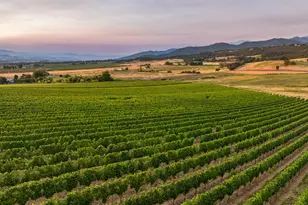 939 Carpenter Hill Rd, Medford, OR 97501 - Photo 20